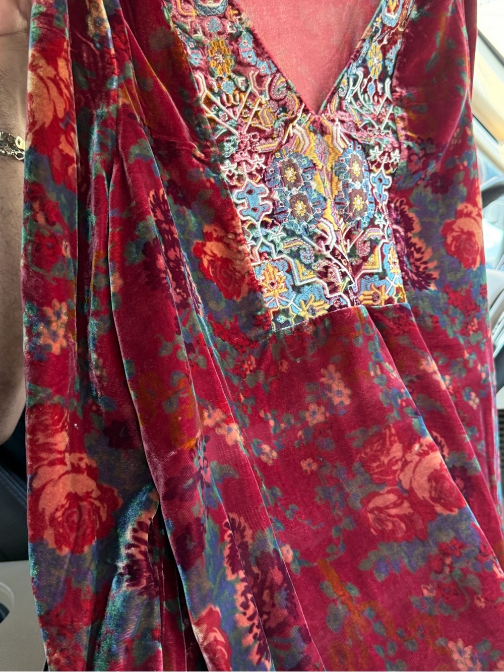 Sundance Silk Blend Velvet Top Floral Embroidered Tunic Top Red L